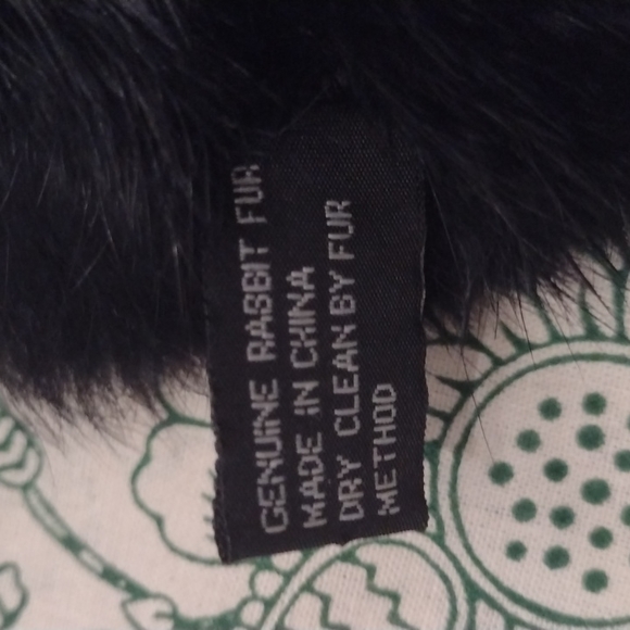 Cejon Black Rabbit Fur Scarf 🧣 - Picture 3 of 3